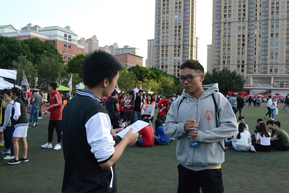 奋勇奔跑,一往无前――我院张金鹏和杨磊分别获得男子甲组1500米决赛第三名、第六名