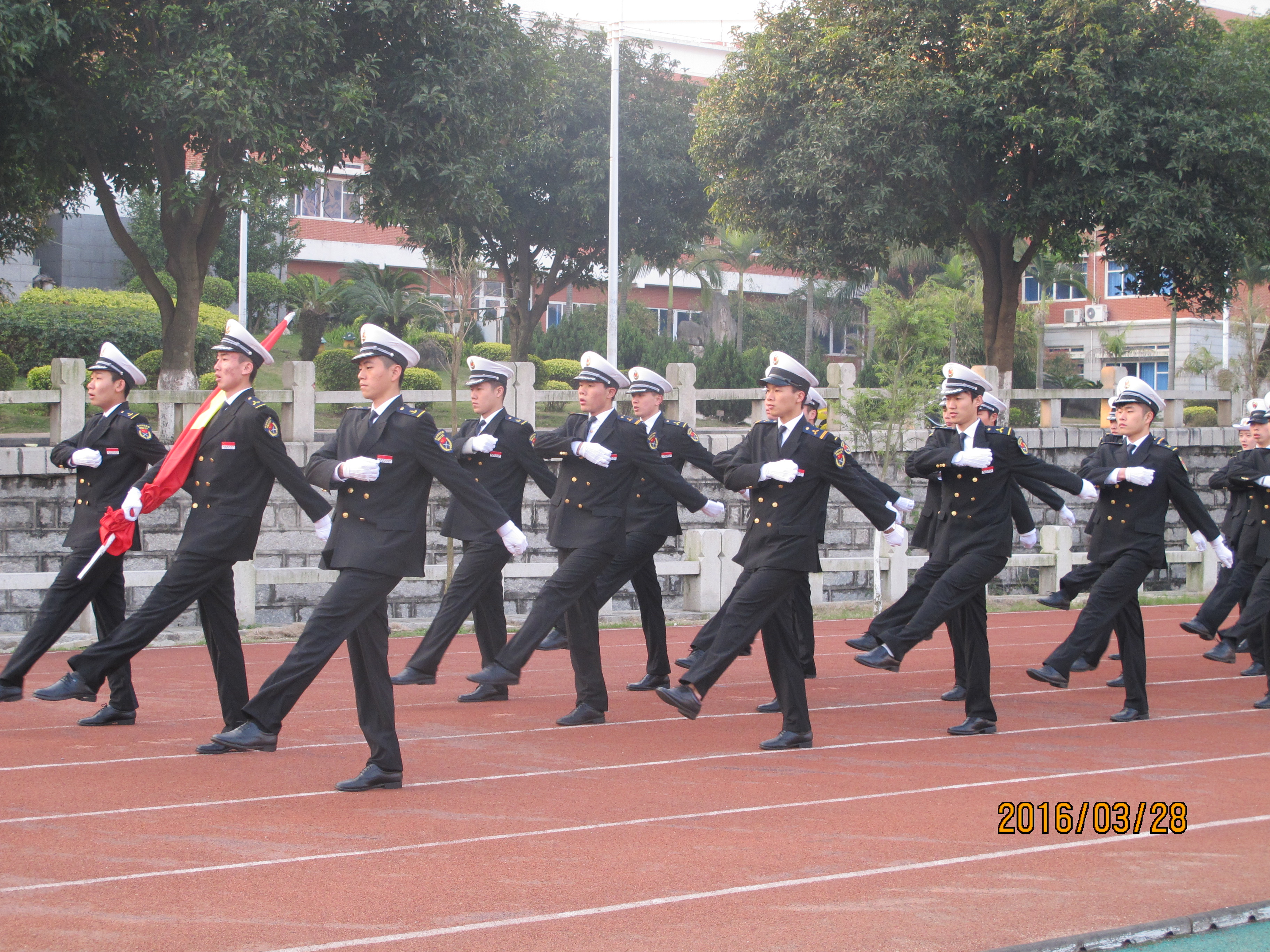 数计学院升旗仪式顺利举行